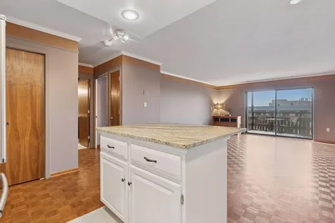 400 Groveland Avenue Minneapolis MN 55403