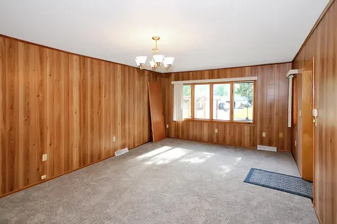 709 9th Avenue NE Brainerd MN 56401
