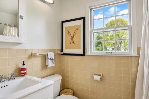 823 Memorial Parkway SW Rochester MN 55902