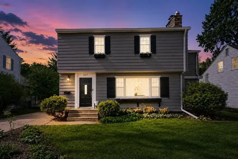 823 Memorial Parkway SW Rochester MN 55902