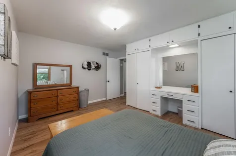 11990 380th Avenue Blue Earth MN 56013