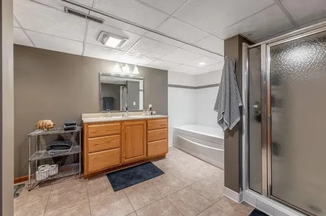11990 380th Avenue Blue Earth MN 56013