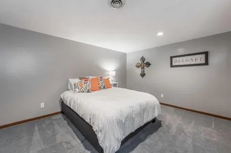 11990 380th Avenue Blue Earth MN 56013