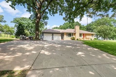11990 380th Avenue Blue Earth MN 56013
