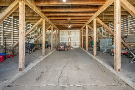 11990 380th Avenue Blue Earth MN 56013