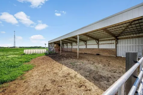 11990 380th Avenue Blue Earth MN 56013