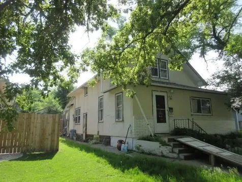 804 2nd Avenue NE Jamestown ND 58401