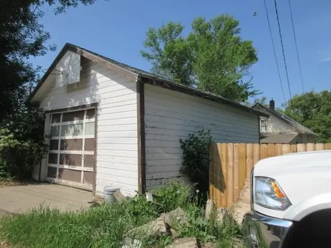 804 2nd Avenue NE Jamestown ND 58401