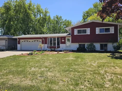 748 82nd Avenue NE Spring Lake Park MN 55432