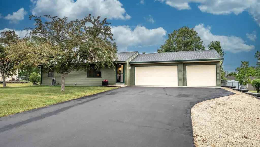 3256 201st Street W Farmington MN 55024