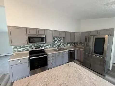 1536 10th Avenue N Moorhead MN 56560
