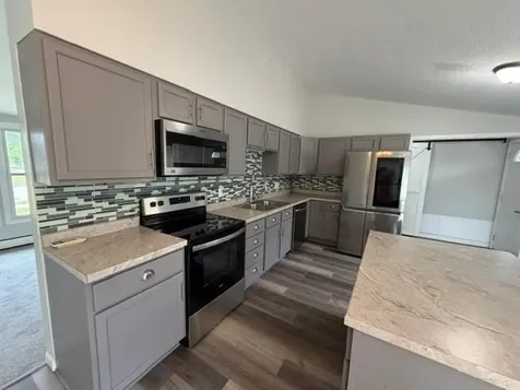 1536 10th Avenue N Moorhead MN 56560
