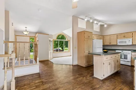 5023 Helena Road N Oakdale MN 55128