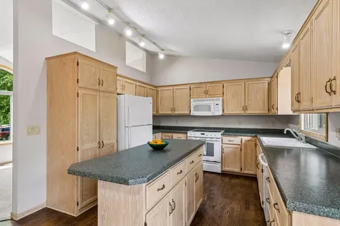 5023 Helena Road N Oakdale MN 55128