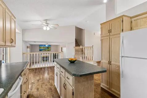 5023 Helena Road N Oakdale MN 55128