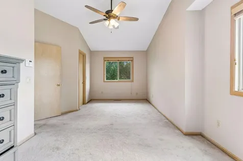 5023 Helena Road N Oakdale MN 55128