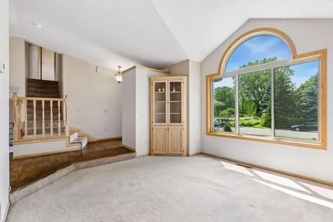 5023 Helena Road N Oakdale MN 55128