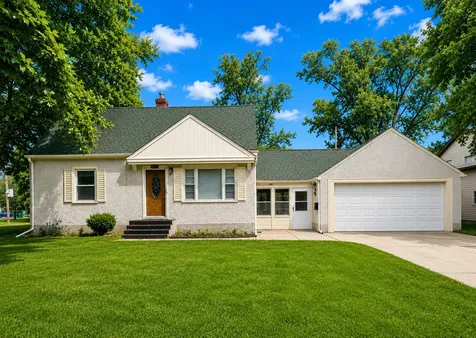 6424 50th Avenue N Crystal MN 55428