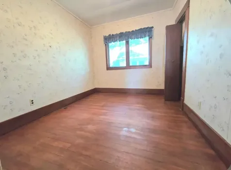 205 E 6th Street Morris MN 56267