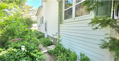 205 E 6th Street Morris MN 56267