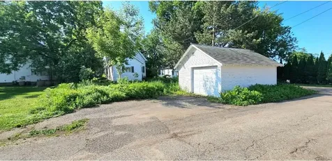 205 E 6th Street Morris MN 56267