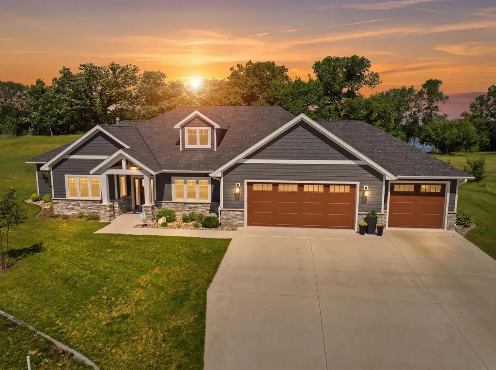 620 Loretta Circle Spicer MN 56288