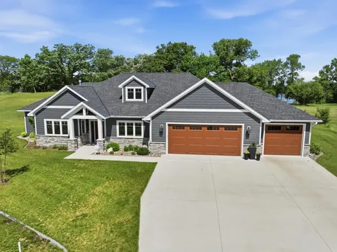 620 Loretta Circle Spicer MN 56288