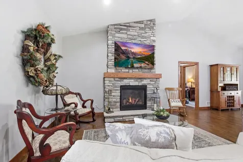 620 Loretta Circle Spicer MN 56288