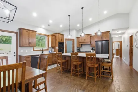 620 Loretta Circle Spicer MN 56288
