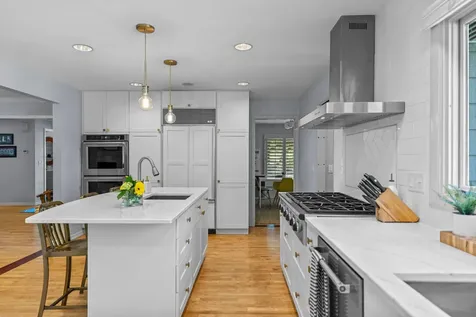 6612 Dovre Drive Edina MN 55436