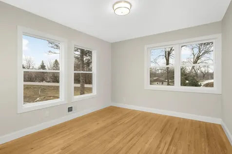 1077 Century Avenue S Maplewood MN 55119