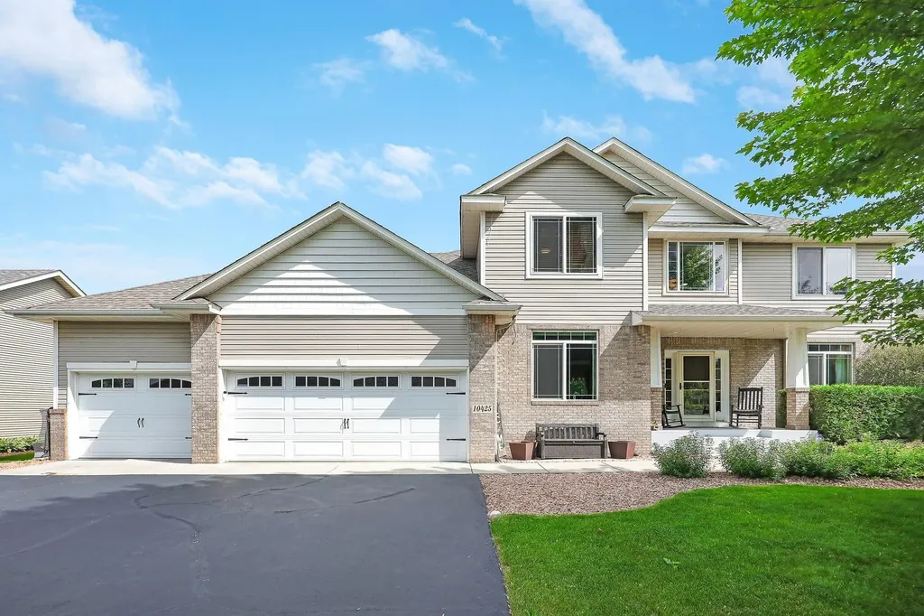 10425 Vera Cruz Drive N Brooklyn Park MN 55443