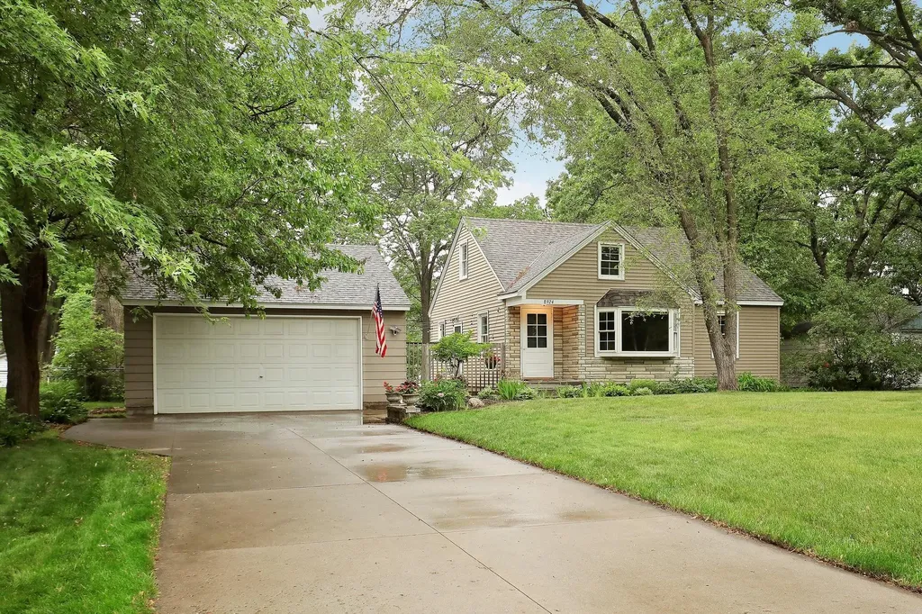 8924 Tyler Street NE Blaine MN 55434