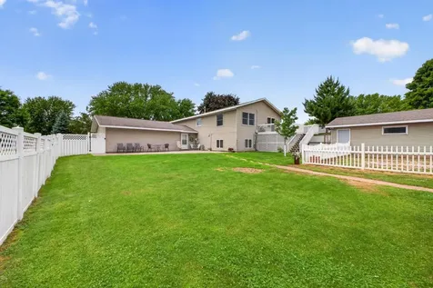 811 Broadway Avenue Wabasha MN 55981