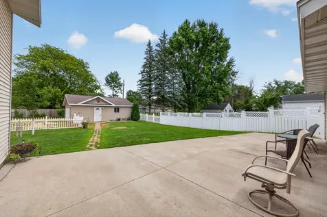 811 Broadway Avenue Wabasha MN 55981