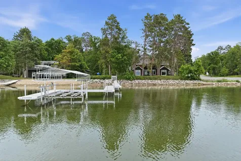 5625 Lavinia Road NE Bemidji MN 56601