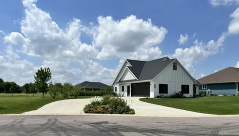 721 St James Circle Litchfield MN 55355