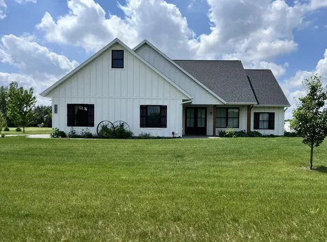 721 St James Circle Litchfield MN 55355