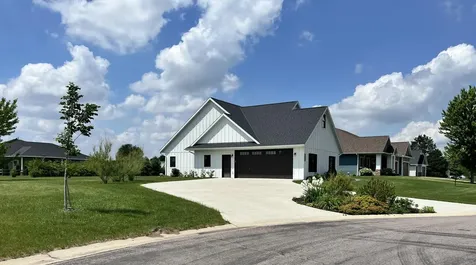 721 St James Circle Litchfield MN 55355