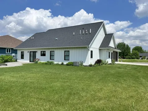 721 St James Circle Litchfield MN 55355