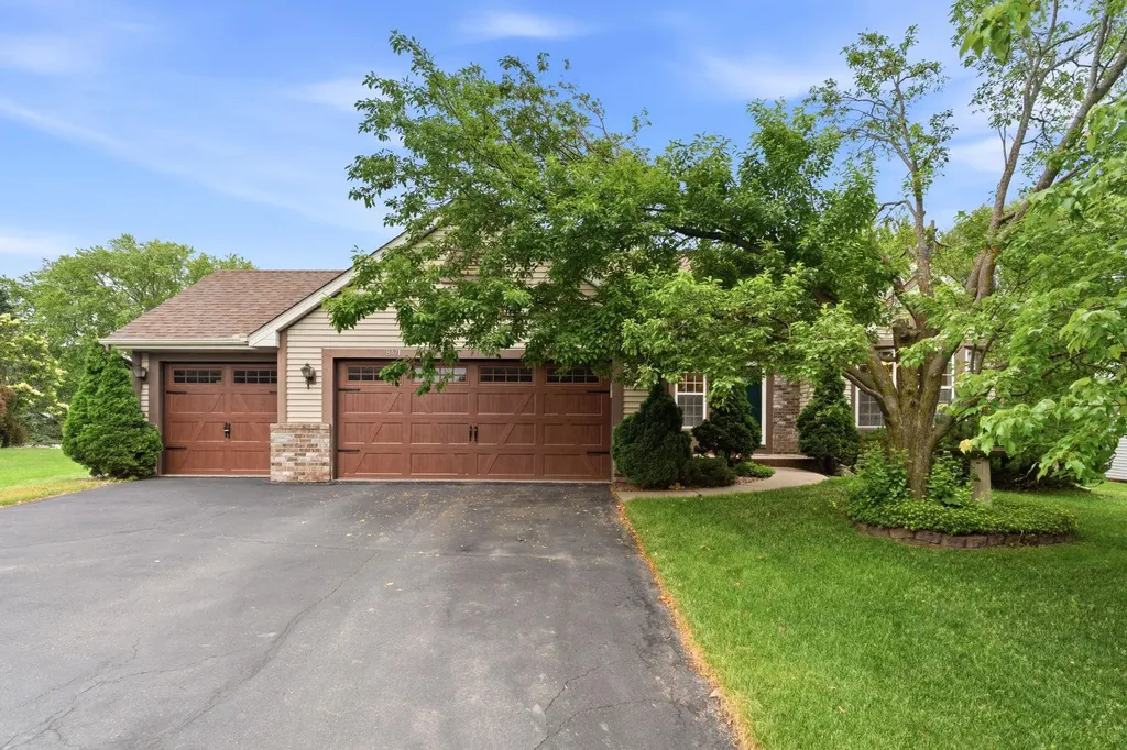 8471 Bryce Court Inver Grove Heights MN 55076