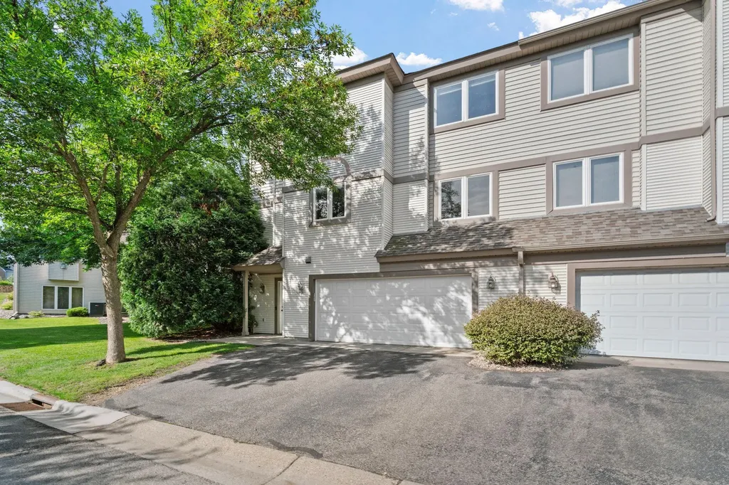 1416 Mcandrews Road E Burnsville MN 55337