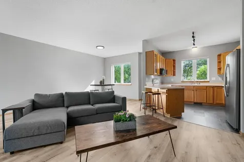 1416 Mcandrews Road E Burnsville MN 55337