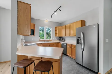1416 Mcandrews Road E Burnsville MN 55337