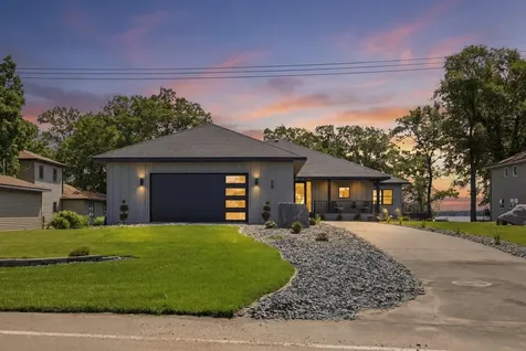 826 Shorewood Drive Detroit Lakes MN 56501