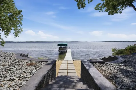 826 Shorewood Drive Detroit Lakes MN 56501