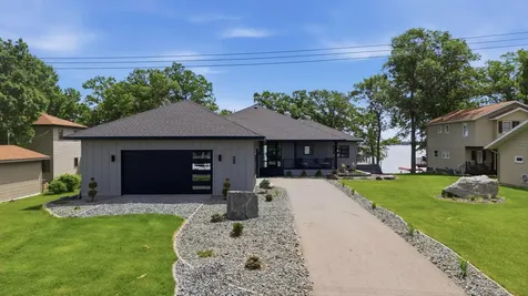 826 Shorewood Drive Detroit Lakes MN 56501