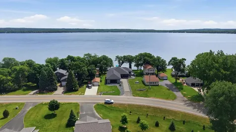 826 Shorewood Drive Detroit Lakes MN 56501