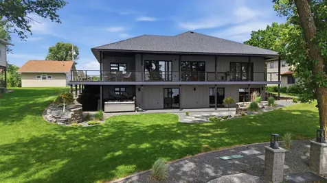 826 Shorewood Drive Detroit Lakes MN 56501