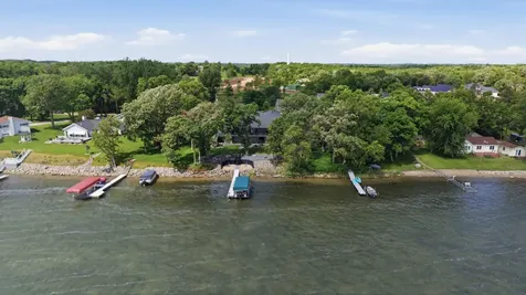 826 Shorewood Drive Detroit Lakes MN 56501